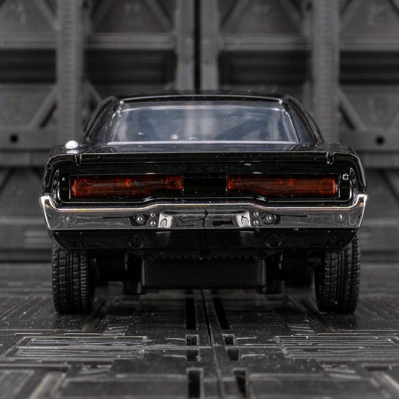 Jianyuan 32011 Classic Car Metal Alloy Model - Ideal Gift for Boys