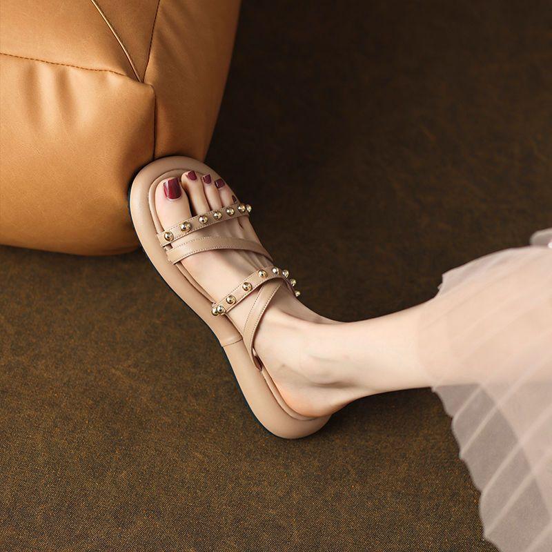 Great to wear~ French retro rivets with one-word drag 2025 summer new women's casual thick-bottomed cool slippers