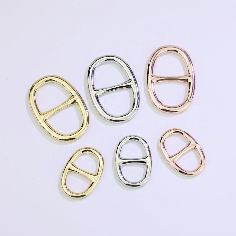 Luxury Silk Scarf and Shawl Buckle: Elegant D-Ring and Knot Design Accessories