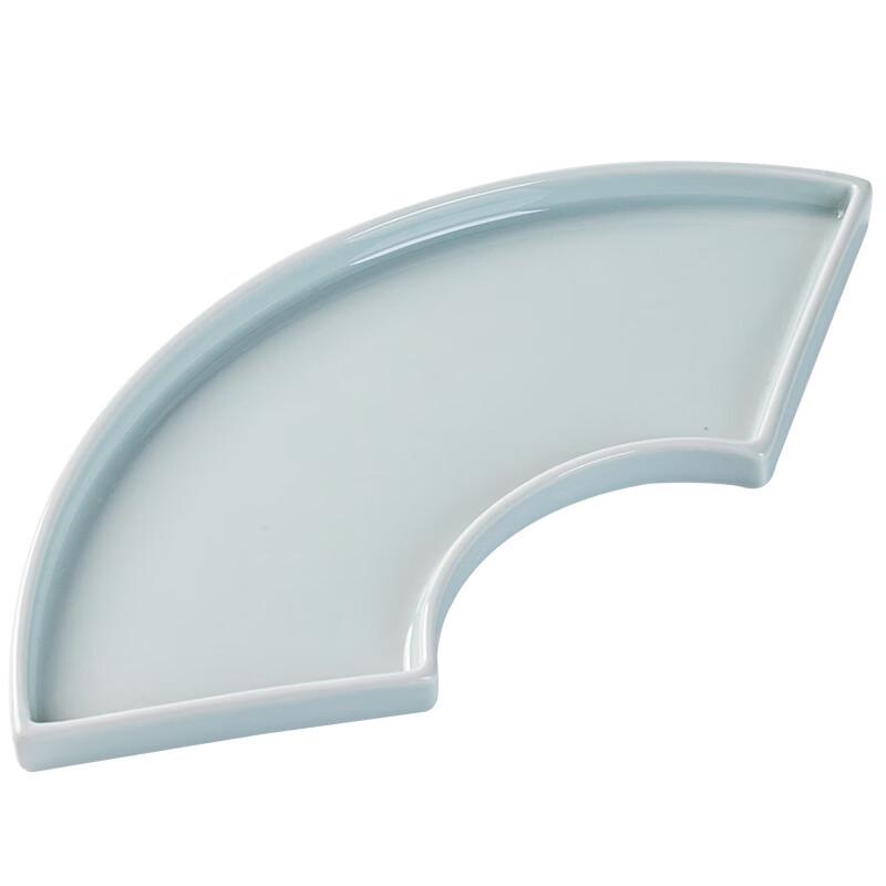 VAKADA Fan-shaped Ceramic Snack Plate