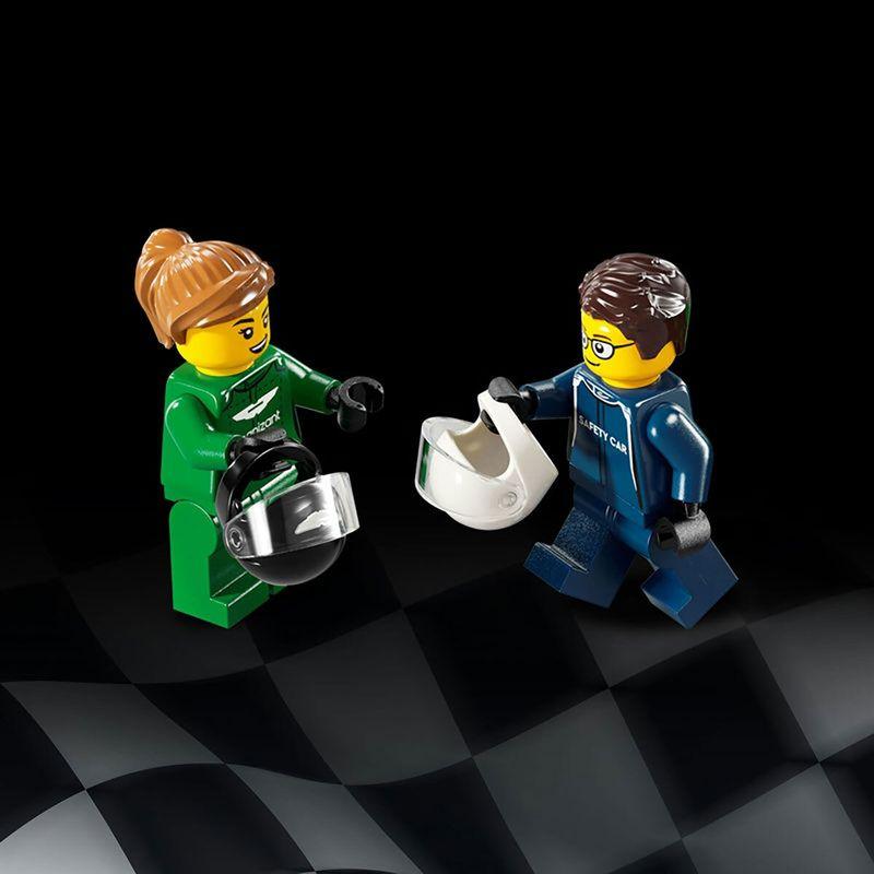 LEGO Aston Martin Vantage Safety Car & AMR23