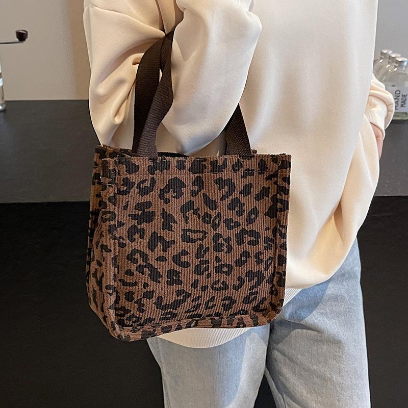 Borsa in Velluto a Coste con Stampa Leopardo di Grande Capacità Borsa Tote da Donna Borsa a Spalla Versatile di Nicchia da Donna