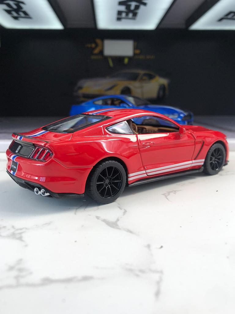 LLB4 CCA 1:32 Ford Shelby GT350 Model Car, Zinc Alloy Metal Ornament, Collectible Gift Car