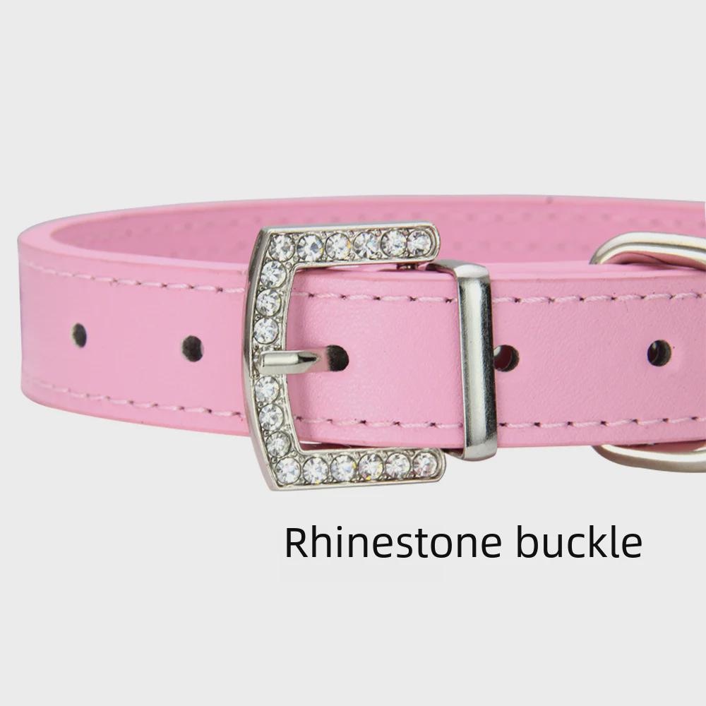 Elegant gestaltete Hunde- und Katzenhalsbänder mit Strasssteinen und Diamantakzenten im japanischen Stil