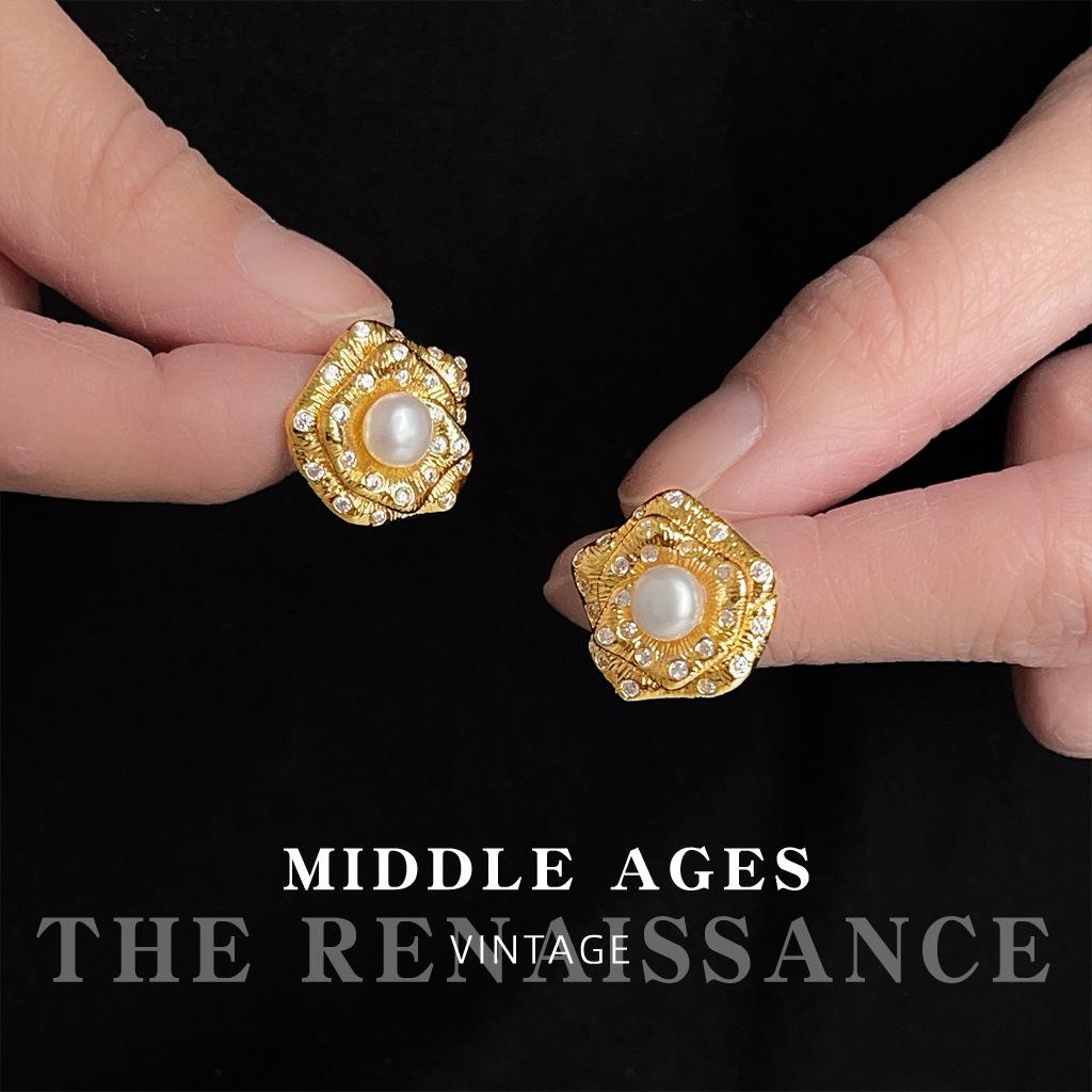 Wind freshwater pearl zircon rose earrings French stud earrings