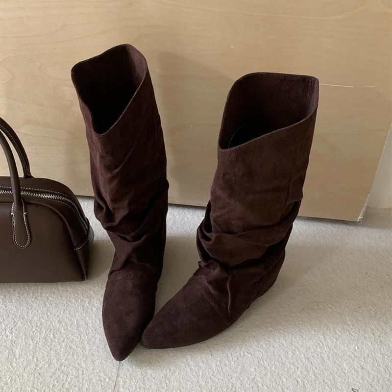 Płaskie Kozaki Damskie Szpiczasty Nosek Projektanckie Buty do Połowy Łydki Zima 2025 Modne Botki Chelsea Nowy Trend Gladiator Walking Mujer Botas