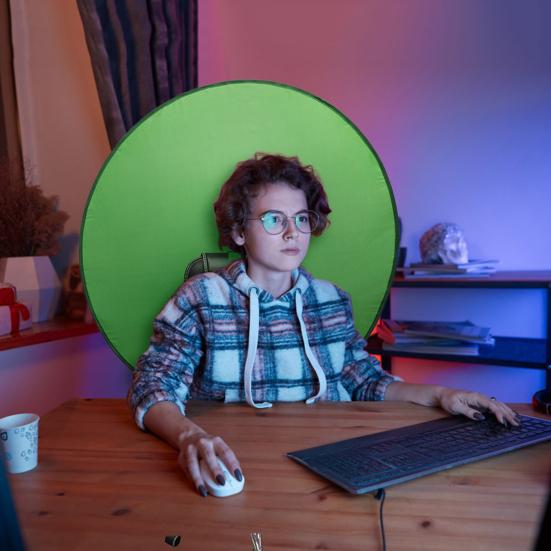 Zelené pozadí Pohodlné Opakovaně použitelné Odolné proti špíně Prachotěsné Snadné skladování Pro tvorbu mikrofilmů Polyesterová tkanina Závěs na pozadí pro fotografování Živé