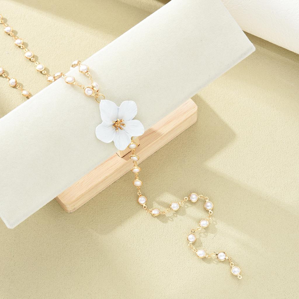 Elegant Women‘s Long Tassel Pearl Flower Necklace Fashion Gold White Color Pendants Necklace Beach Party Jewelry Accessories New