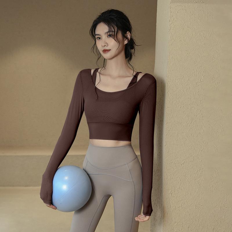 Plus Size Women's Breathable Mesh Long Sleeve Yoga Top with Chest Pad - Slimming Autumn Fitness Wear