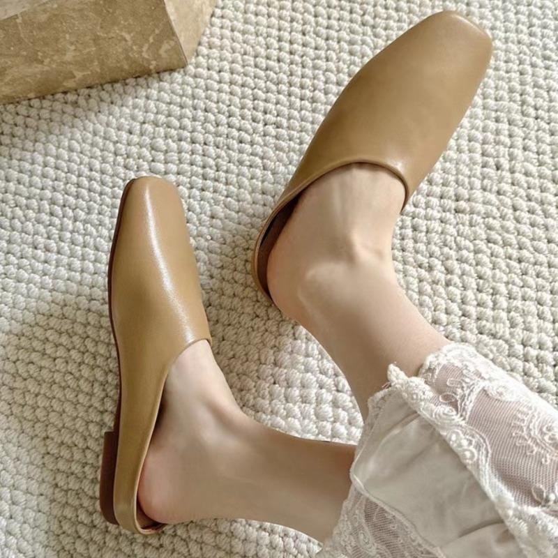 Кожаные женские туфли-лодочки на плоской подошве 35 абрикосовый 3565₽