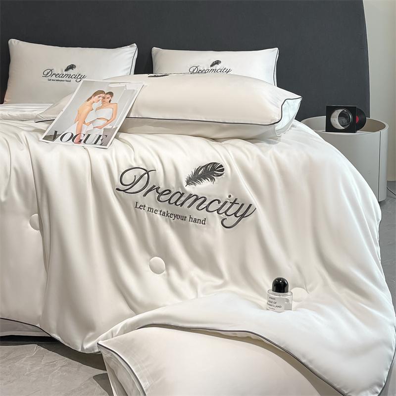 1 Piece Super Smooth, Soft and Cool Summer Quilt, Thin and Breathable, Soft and Light Beige Friendly, Technology, Suitable for Home Bedroom, Sofa