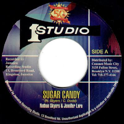 7-tums Skiva NATHAN SKYERS & JENNIFER LARA - Sugar Candy INGEN Studio One 2003 USA Reggae, Ska & Dub Begagnad