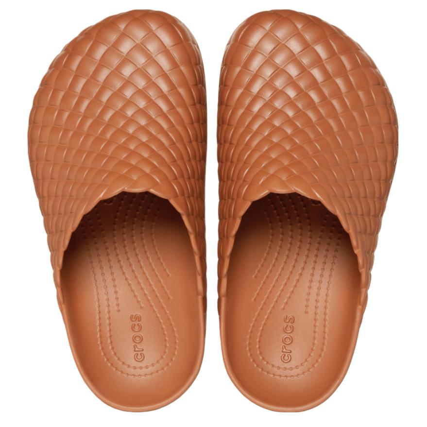 Crocs Lightweight and Comfortable Anti-abrasion Toe Slippers Unisex Brown