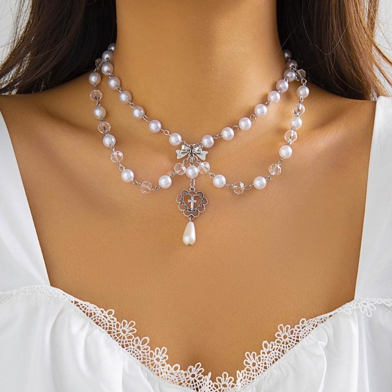 Strawberry Necklace Imitation Pearl Choker Bohemia Layer Crystal Clavicle Chain Delicate Sweet Necklace for Women Girl