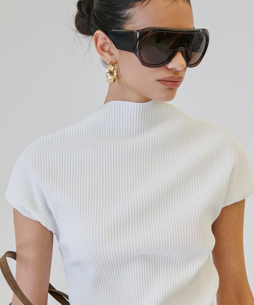 Peulojegteuweibeu Pleated Sleeveless Top [Ivory]