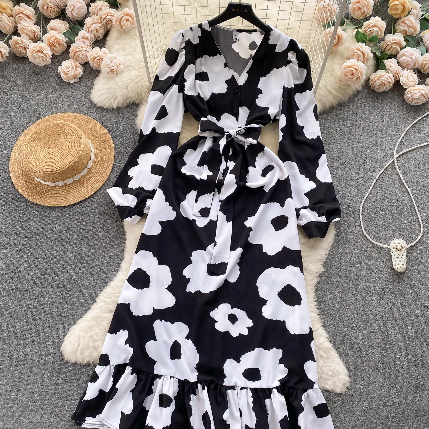 Модное женское платье с цветочным принтом — фото 13