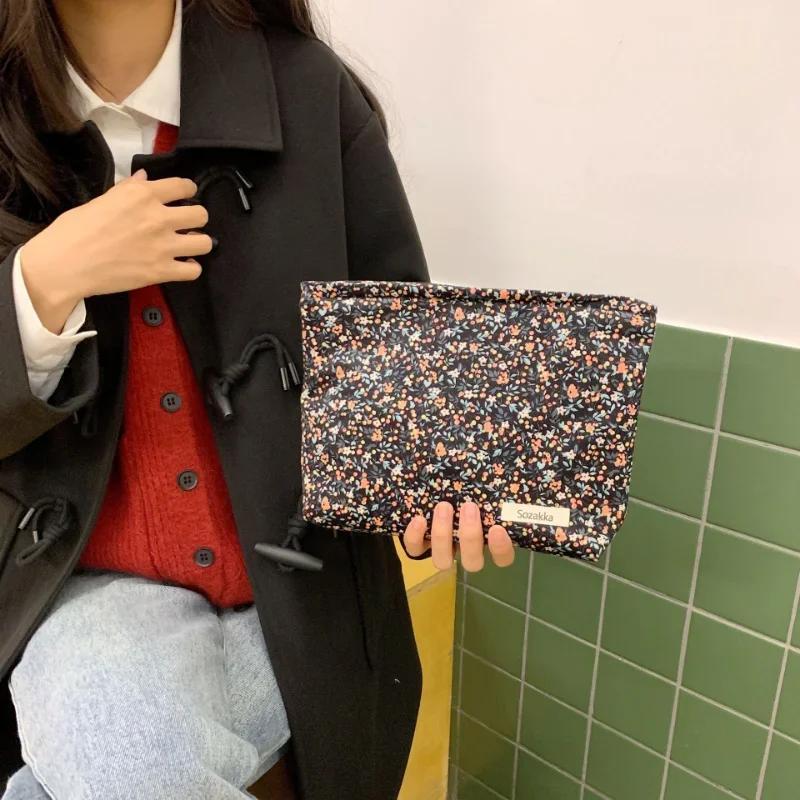 Capacity Portable Toiletry Bag Skincare Organizer Daily Clutch Bag Ins Retro Floral Cosmetic Bag Makeup Pouch