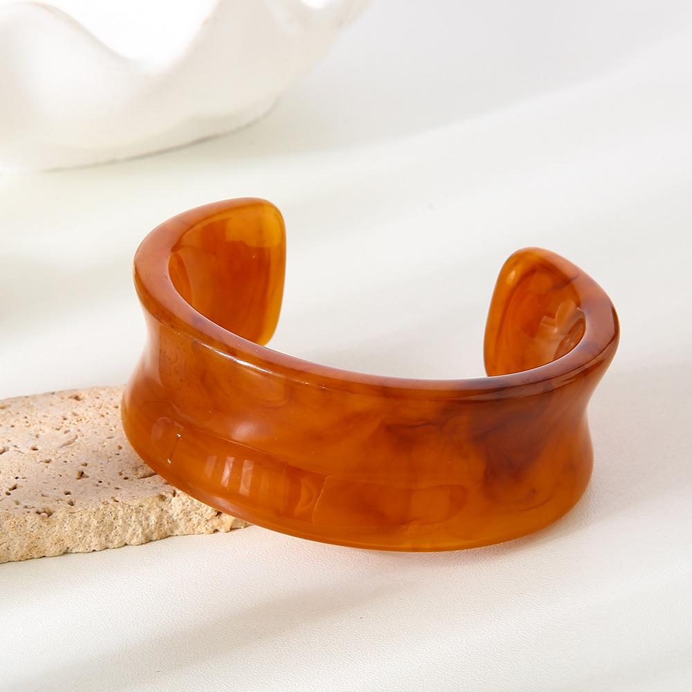European and American Hot-selling Retro Concave C-shaped Open Resin Bracelet Wide Version High-end Design Bracelet Jewelry Women