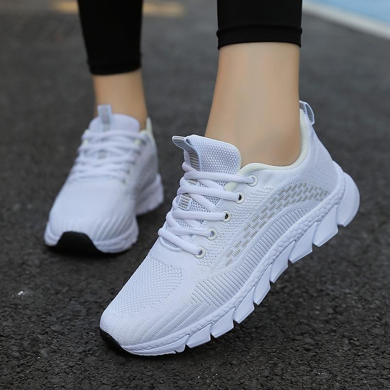 2025 new casual shoes popular lightweight sports shoes women's shoes comfortable breathable running shoes children shock absorption and non-slip