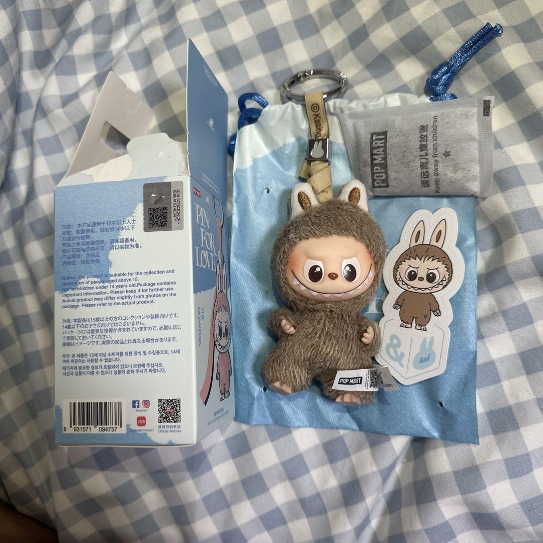 

[USED] PIN FOR LOVE POPMART Lovebu Initial & LABUBU