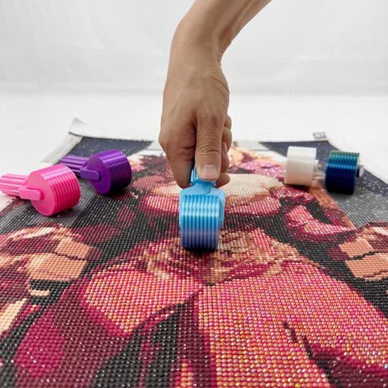 Váleček pro Diamond Art Kamínková Výšivka DIY Řemeslný Nástroj Odnímatelný Nástroj pro Diamond Art s Ergonomickou Rukojetí pro Rychlé Zabezpečení Umístění Diamantů