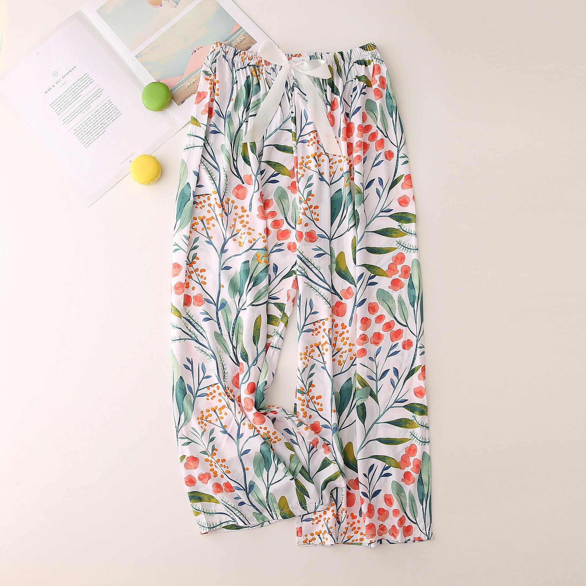 

Літні бавовняні піжамні штани. Жіночі брюки з квітковим принтом. Вільні штани для сну. Жіночі штани до литок. Домашній одяг. Великий розмір. one size