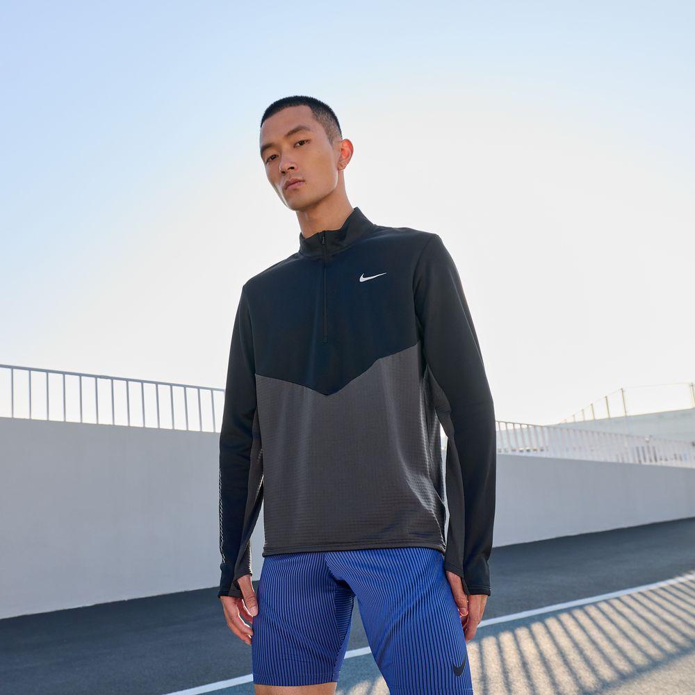 Nike Therma FIT Running T Shirt Men s S