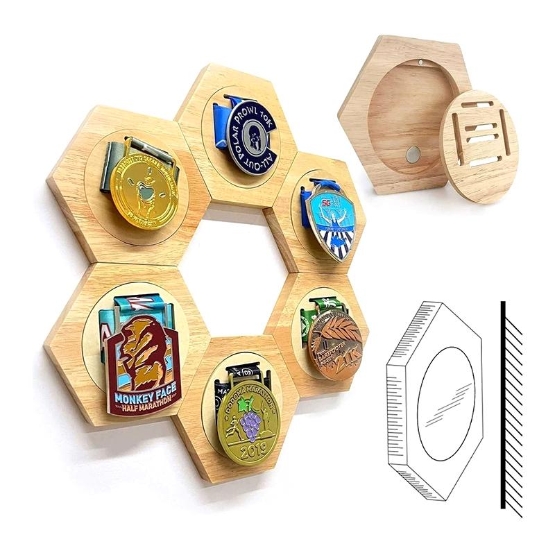 Supporto espositore per medaglie in legno Design esagonale a nido d'ape Scatola porta premi sportivi Decorazione creativa da parete Decorazione per la casa