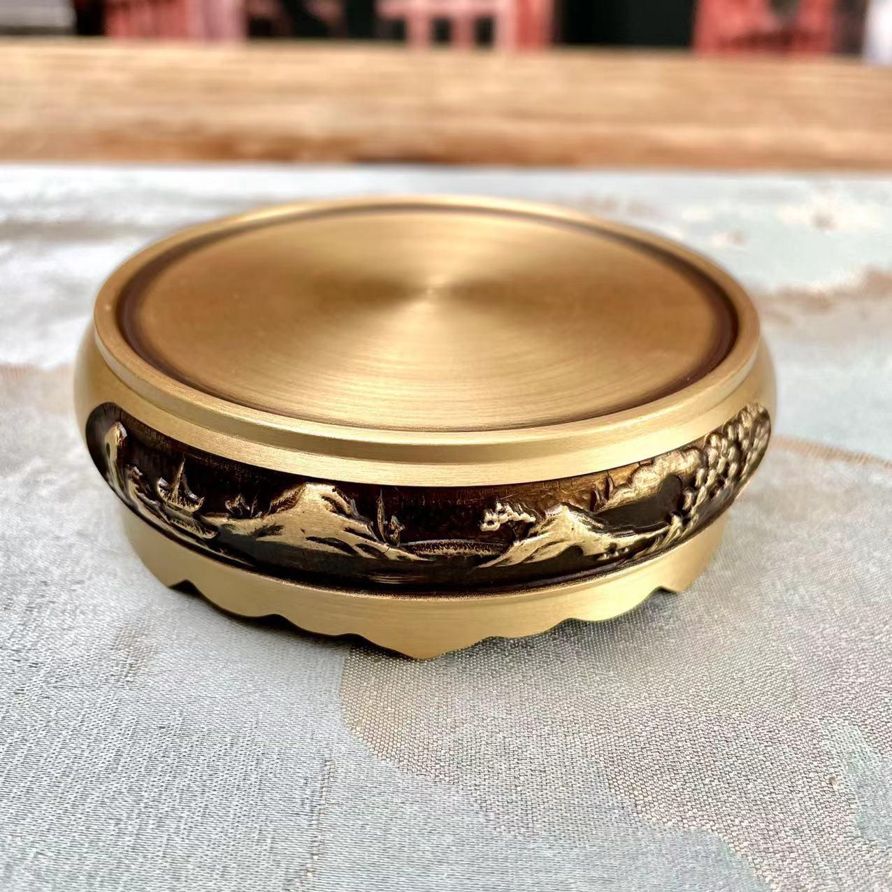 

Antique Sandalwood Brass Incense Burner: Creative Aromatherapy Ornament for Agarwood and Coil Incense