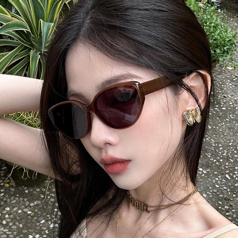 Unisex Cat Eye Polygonal Sunglasses,Daily Commuting Shades Sweet and Cool Style Versatile Travel Sun Glasses UV400 Gafas De Sol