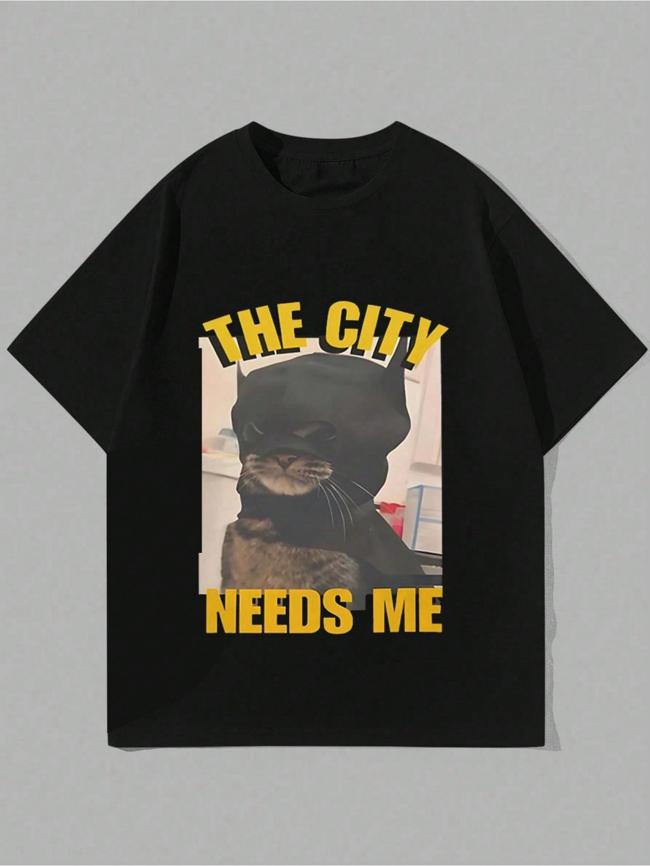 Graphic Cat Face English Text This City Needs Me Relaxed Fit Round Neck TShirt For Women M