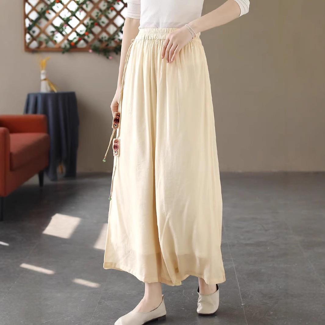 

Retro Chinese style solid color wide-leg pants women s 2025 summer thin loose literary elastic waist nine-point casual culottes M
