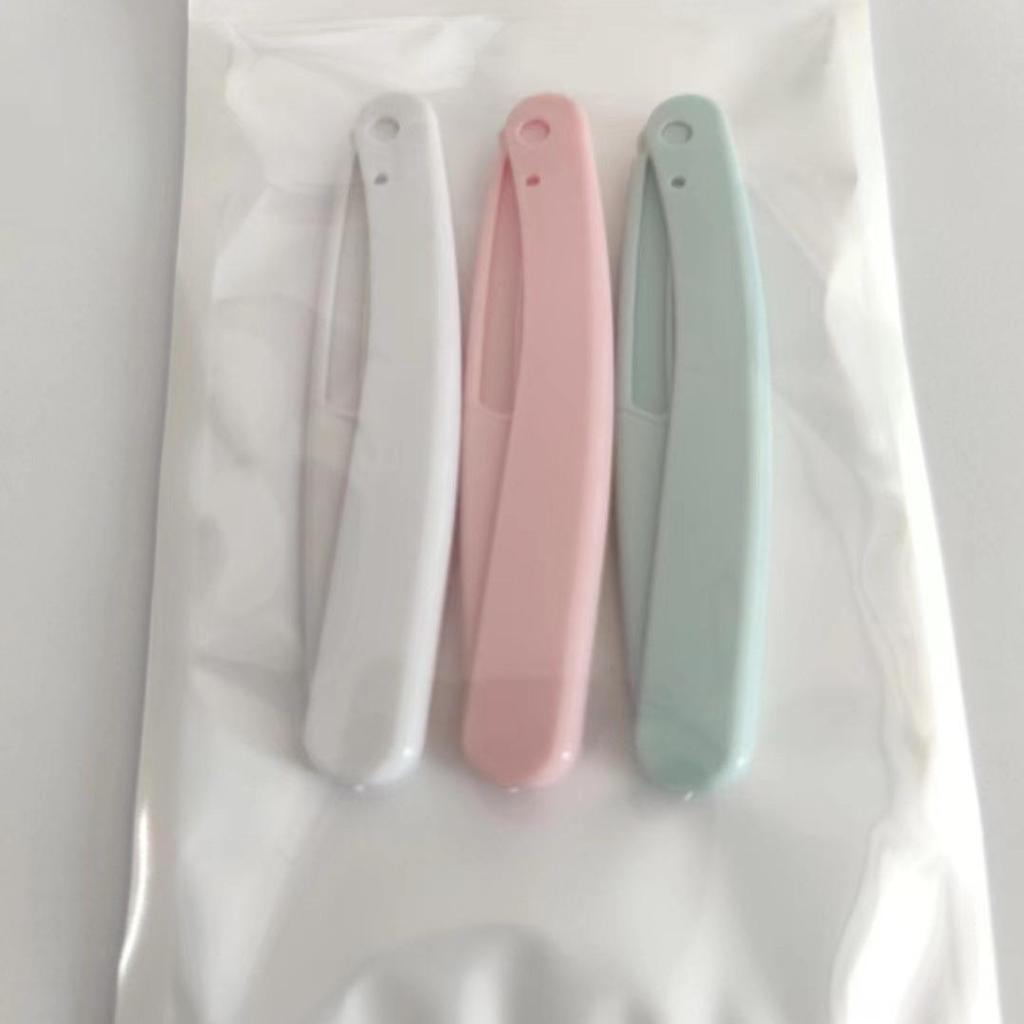 Compact Eyebrow Trimmer with Safety Guard – Ideal for Beginners