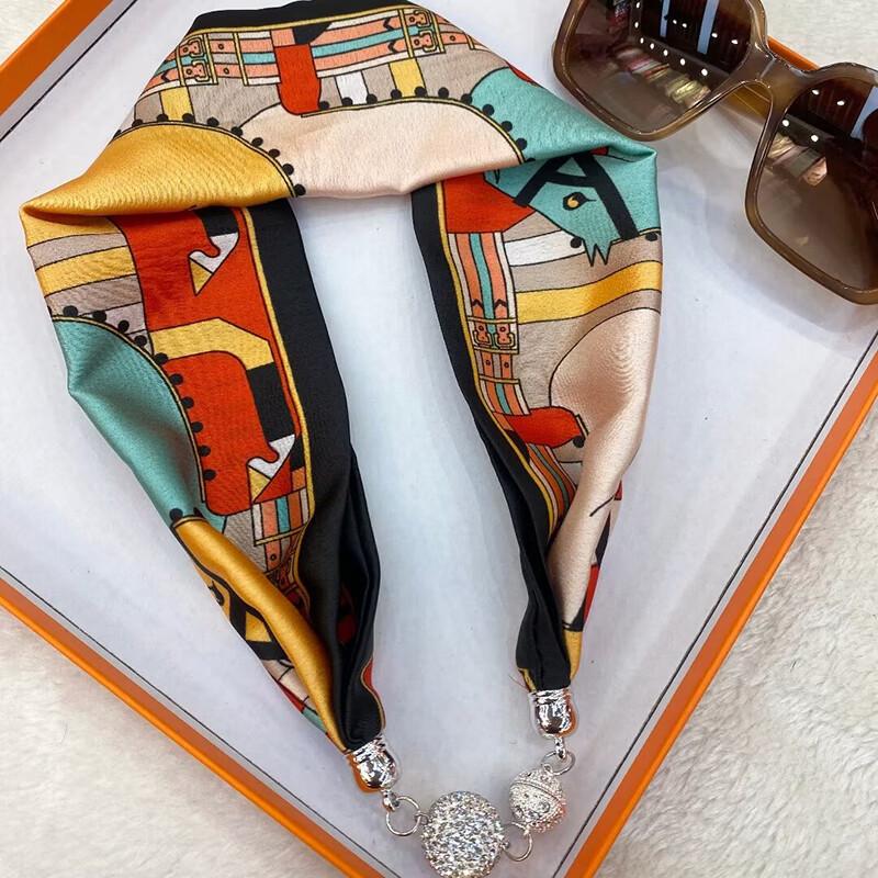 Women's Floral Magnetic Buckle Imitation Silk Scarf