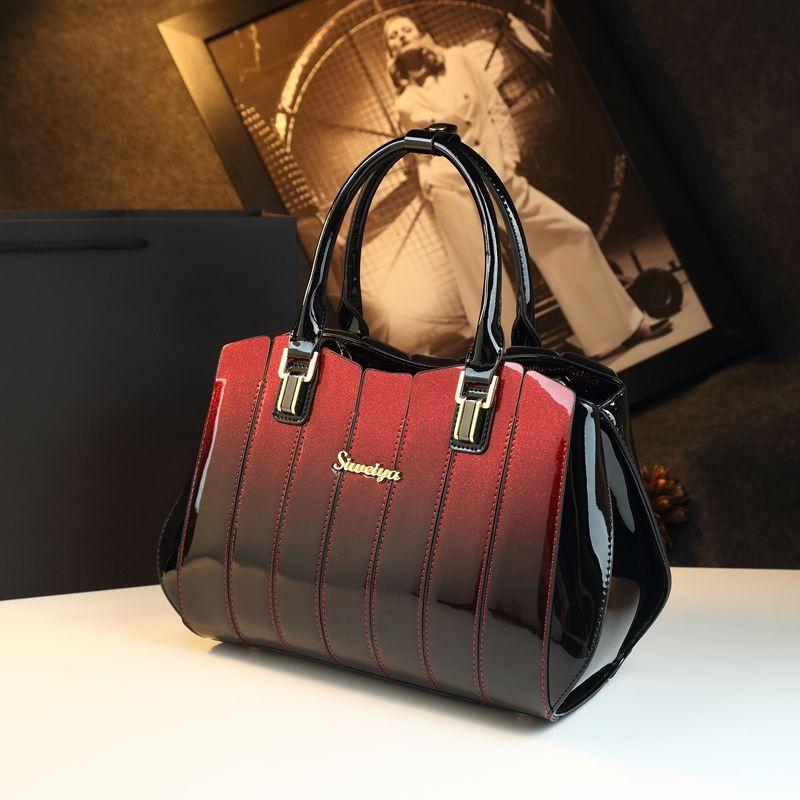 2025 New Fashionable Middle Aged Women's Bag with Large Capacity