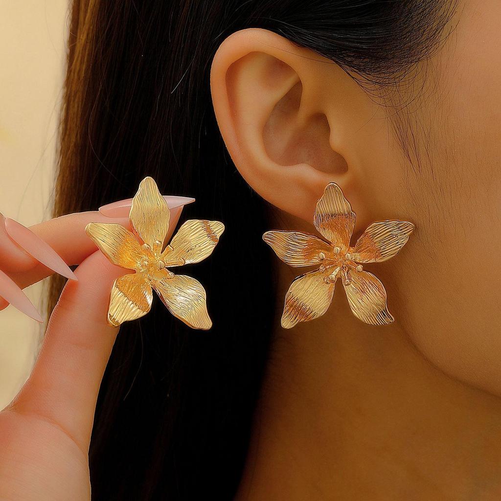 Trendy Multicolor Flower Drop Earrings for Women – Elegant & Slimming European/American Style