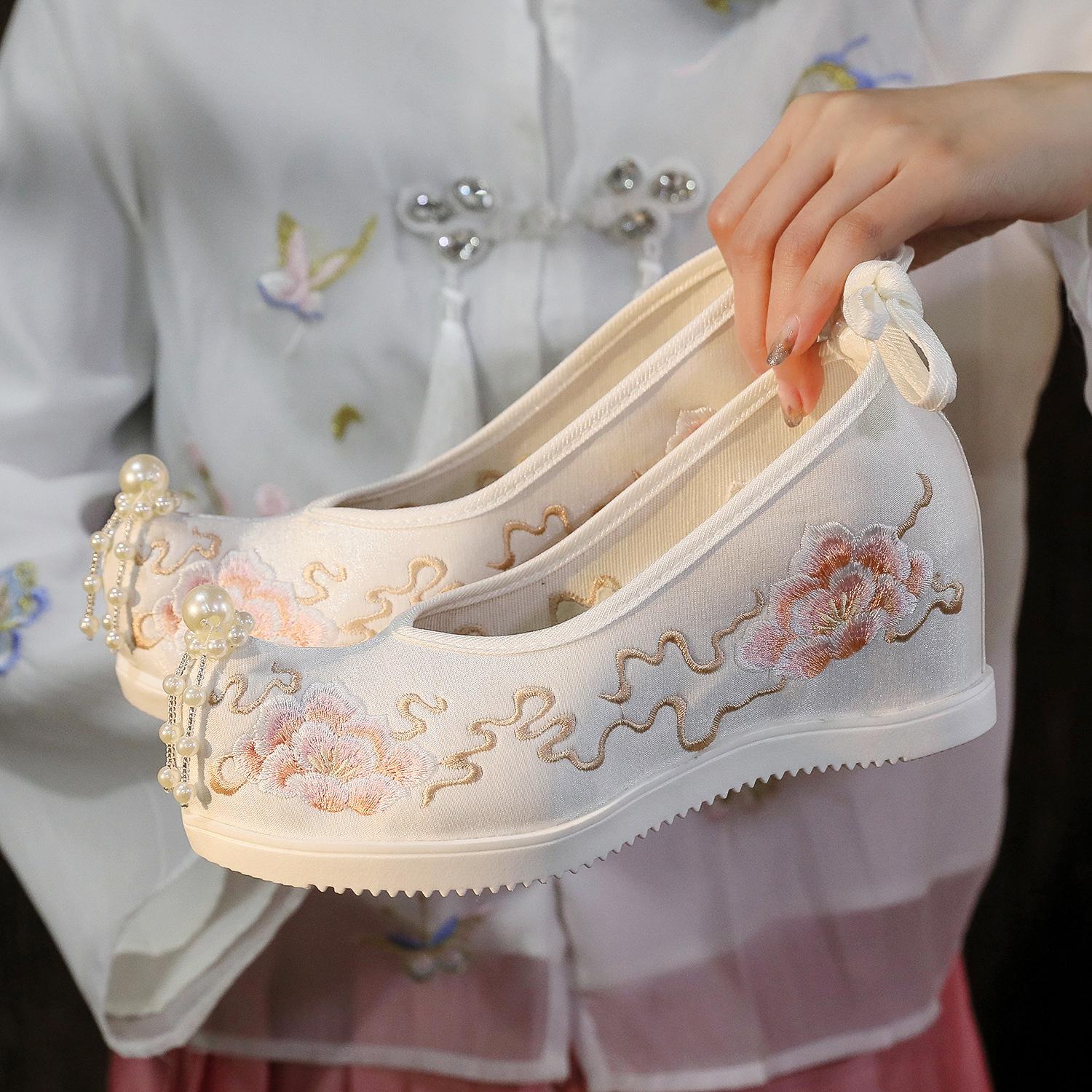 

Вышитые туфли в этническом стиле, туфли ханьфу, внутренняя высота 6 см, увеличивающая рост, туфли из ткани для головы 41