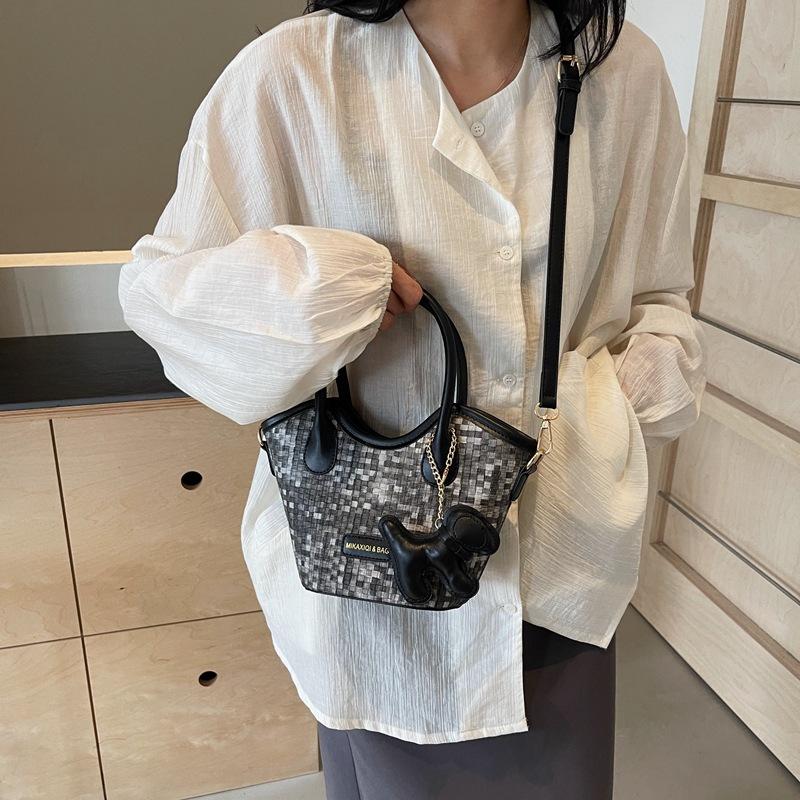 Bag Summer Women's 2025 New Niche Textured Portable Vegetable Basket Bag Fashion Versatile Shoulder Crossbody Bag