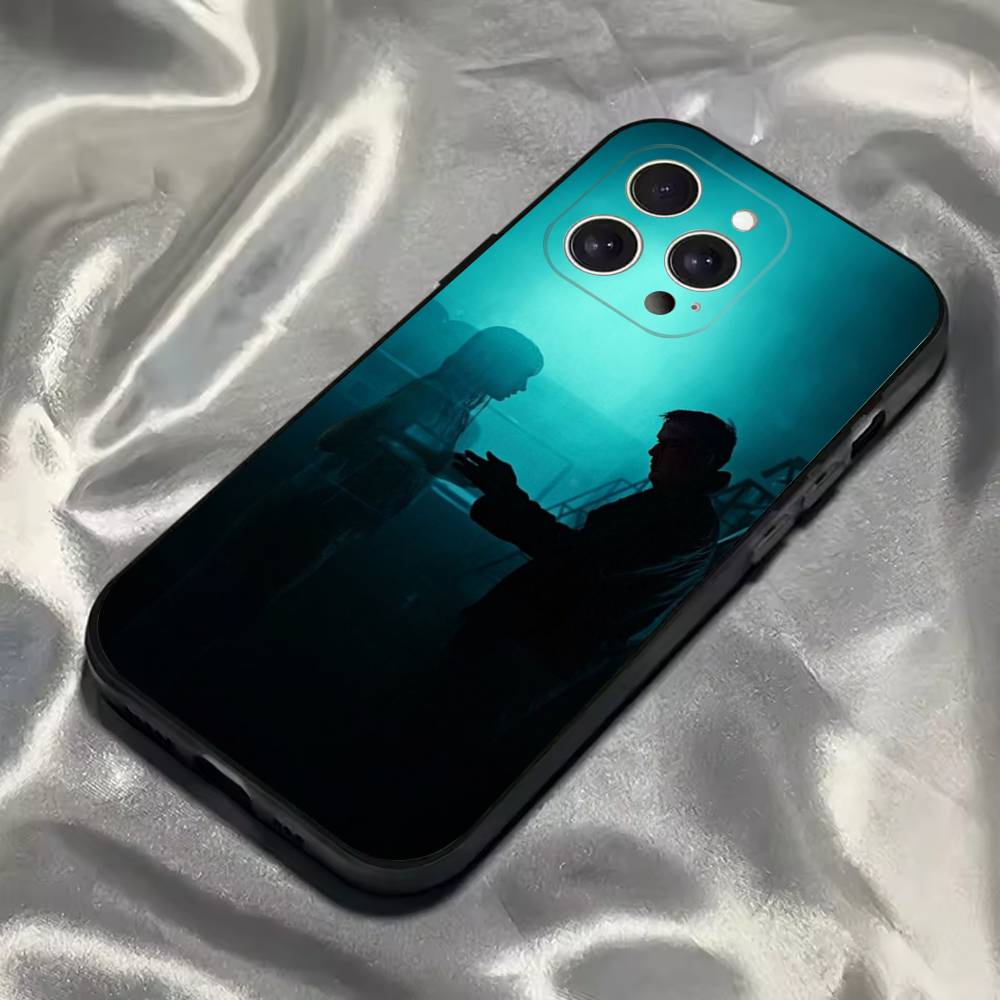 

B-Blade R-Runner 2049 Phone Case For iPhone 16,15,14,13,12,11,Pro,Max,Plus,X,XS,SE4,E,Mini,Soft Black Case iPhone15