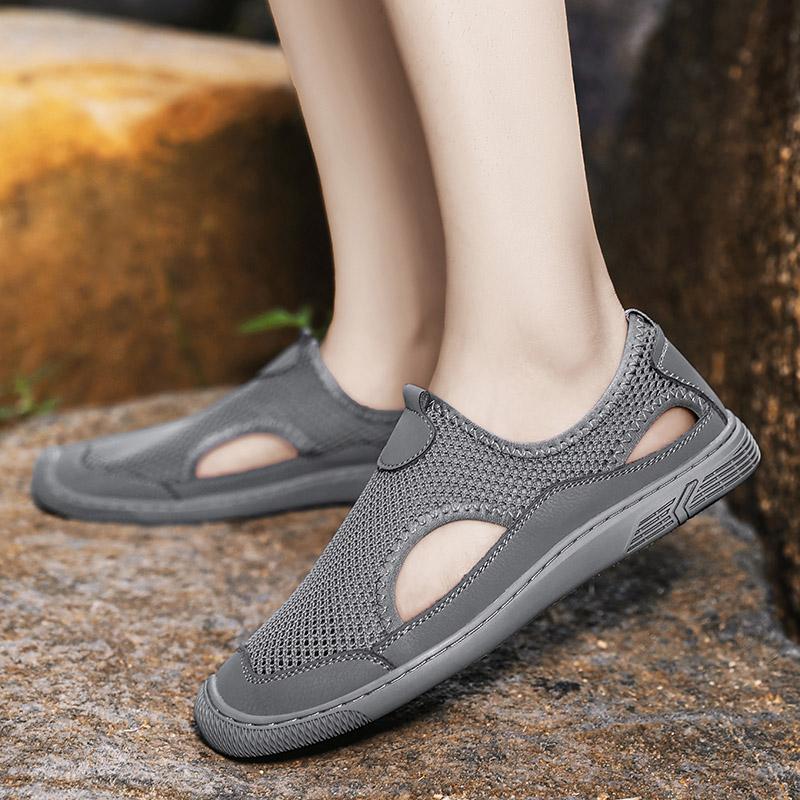 Fashion Fashion Outdoor Lightweight Sole Breathable Sandy Beach New Men Sandals Garden Shoes Summer High Quality Clogs Big Size 46