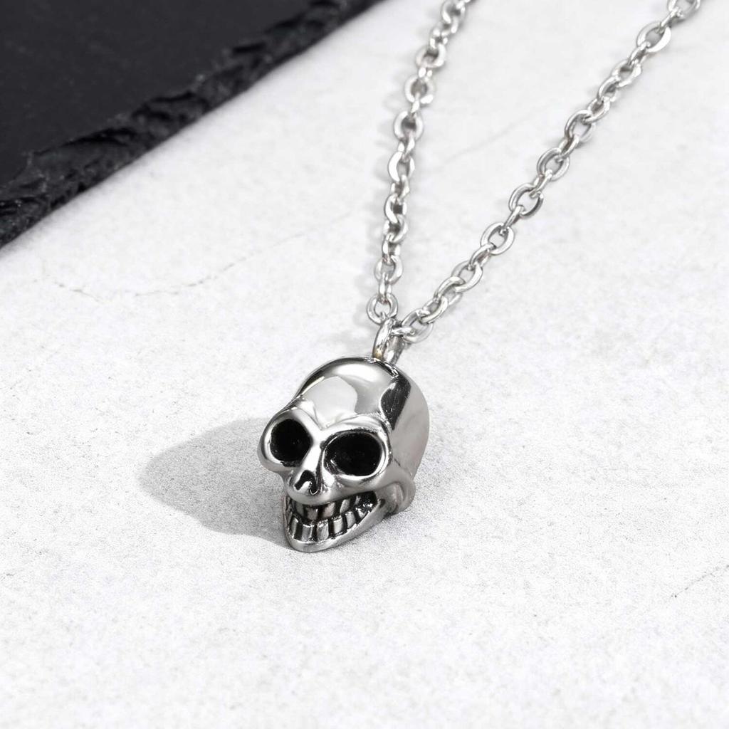 Retro Punk Stainless Steel Skull Necklace for Men,Rock Small Personality Pendant Necklace,Halloween Jewelry