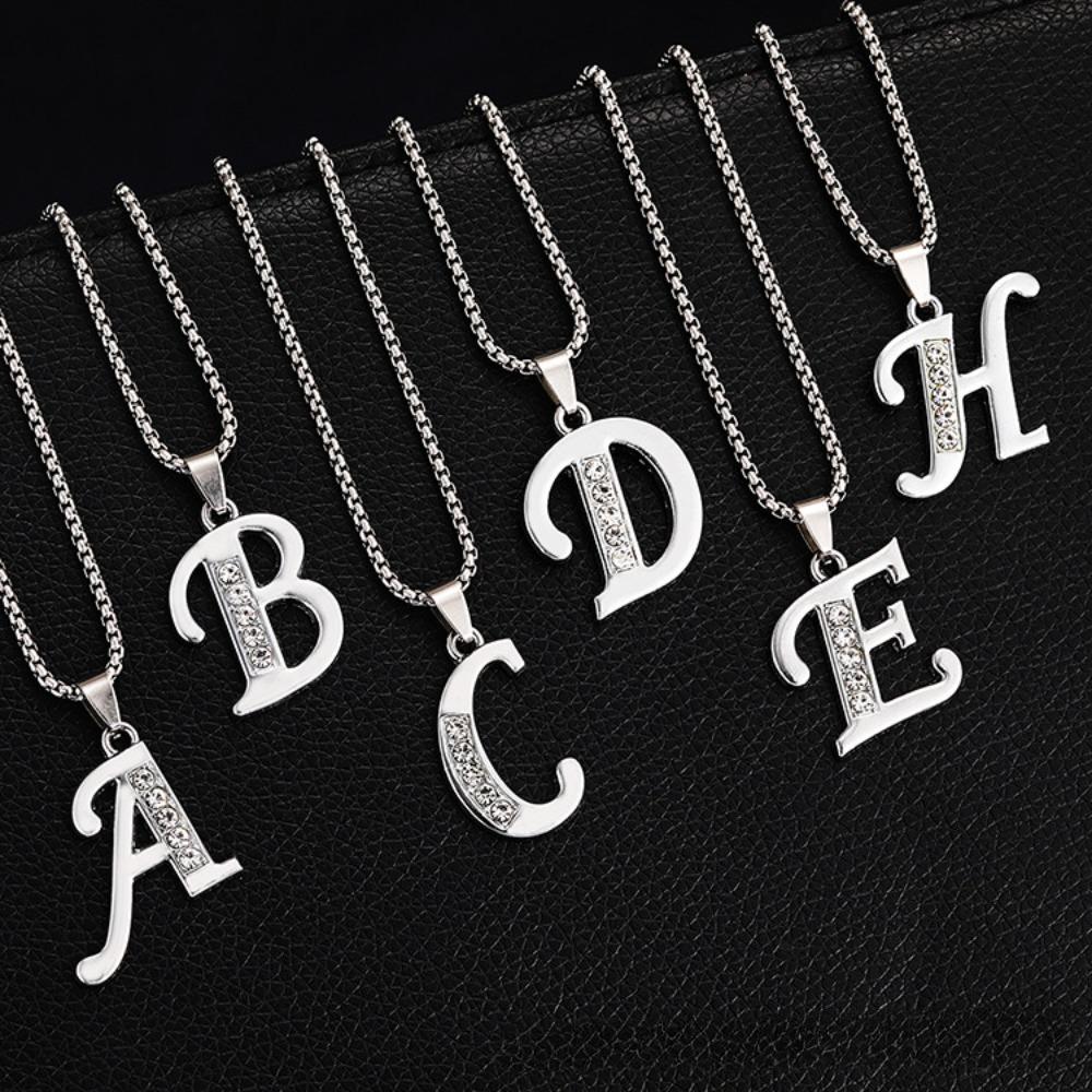 Collana con Ciondolo Lettere Inglesi 26 Colore Argento alla Moda Micro-intarsiata Zircone per Uomo Donna Amici Coppia Gioielli in Acciaio Inossidabile
