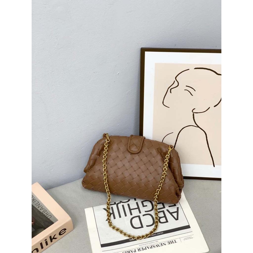 New Woven Cloud Bag Leather Chain Dumpling Bag Hand Women's Bag Shoulder Dinner Clip Bag