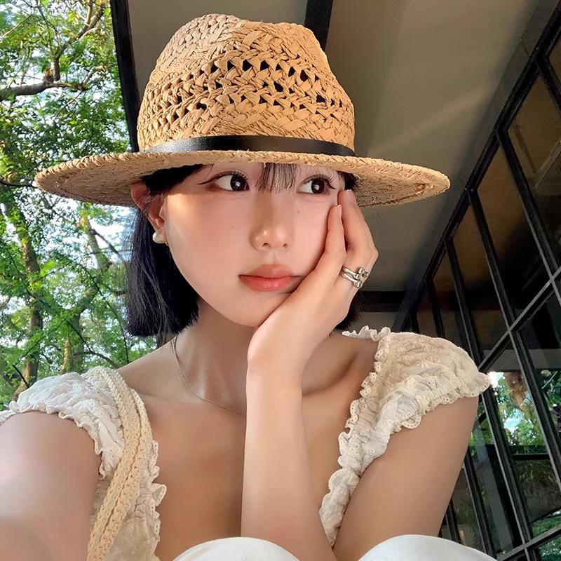 Retro old money wind flat top straw hat women's summer hollow sunshade sunscreen hat seaside beach vacation straw sun hat