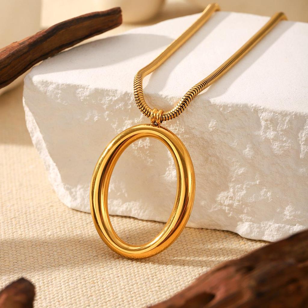 Minimalist 18K Gold Titanium Steel Circle Necklace for Women - Luxurious and Stylish