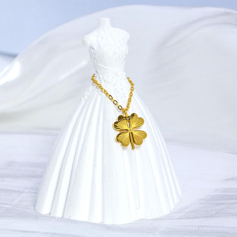 

2023 Женское титановое ожерелье «Счастливое сердце и четырехлистный клевер» - Дизайн, не выцветающий