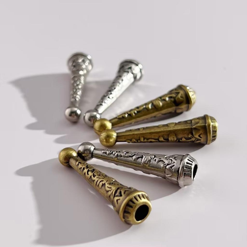 Kovové vyřezávané hroty na bolo kravatu DIY díly na kravatu pro dospělé muže a ženy, kteří chtějí dodat svým outfitům nádech stylu