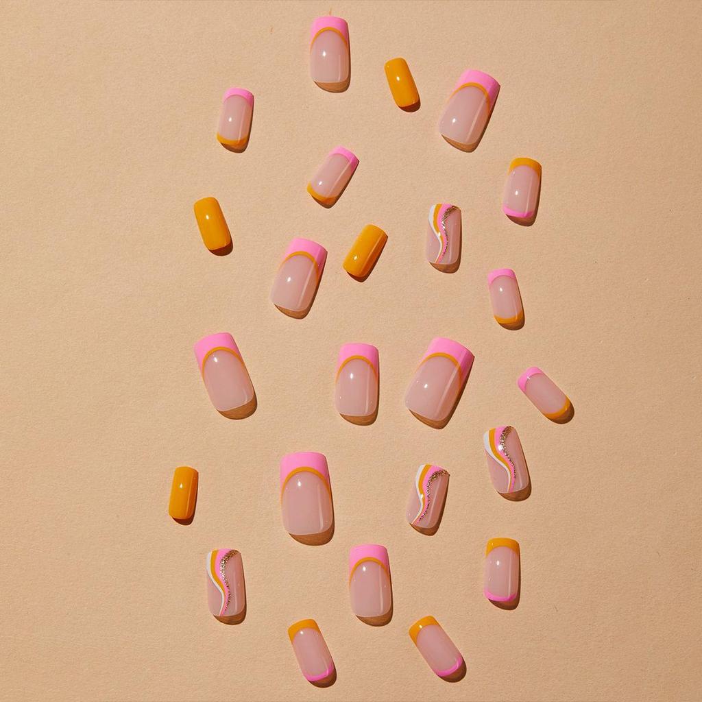 Trendy Striped Wearable Nail Tips: Cute, Detachable Manicures for Girls