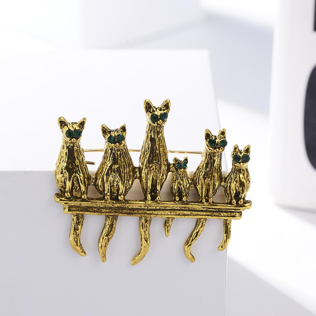 Rinhoo 6 Cute Cats Enamel Pin Vintage Green Rhinestone Eyes Cat Brooches For Women Animal Kitten Casual Party Brooch Pins Gifts