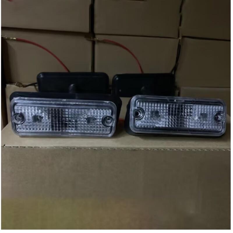 Danoer Tiemax XC2200 Sun Visor Clearance Light